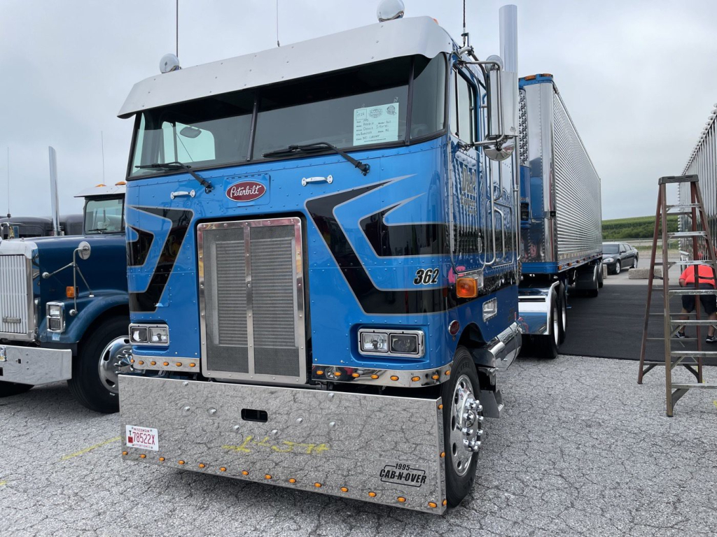 WT: CABOVER 1st – Dennis Sikorski, Bancroft, WI – 1995 Peterbilt 362 Cabover – Old School and Flat Broke